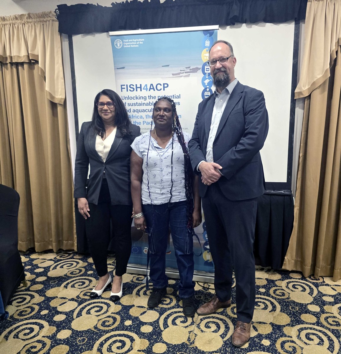 ILO Caribbean (@ilocaribbean) on Twitter photo 27 Mar 2025
Strengthening Guyana’s artisanal fisheries 🇬🇾
<a href="/FAO/">Food and Agriculture Organization</a> & @ILO have launched a new project under the #FISH4ACP initiative funded by the European Union to support cooperatives, improve livelihoods & promote decent work in the sector 27 Mar 2025
Strengthening Guyana’s artisanal fisheries 🇬🇾
<a href="/FAO/">Food and Agriculture Organization</a> & @ILO have launched a new project under the #FISH4ACP initiative funded by the European Union to support cooperatives, improve livelihoods & promote decent work in the sector