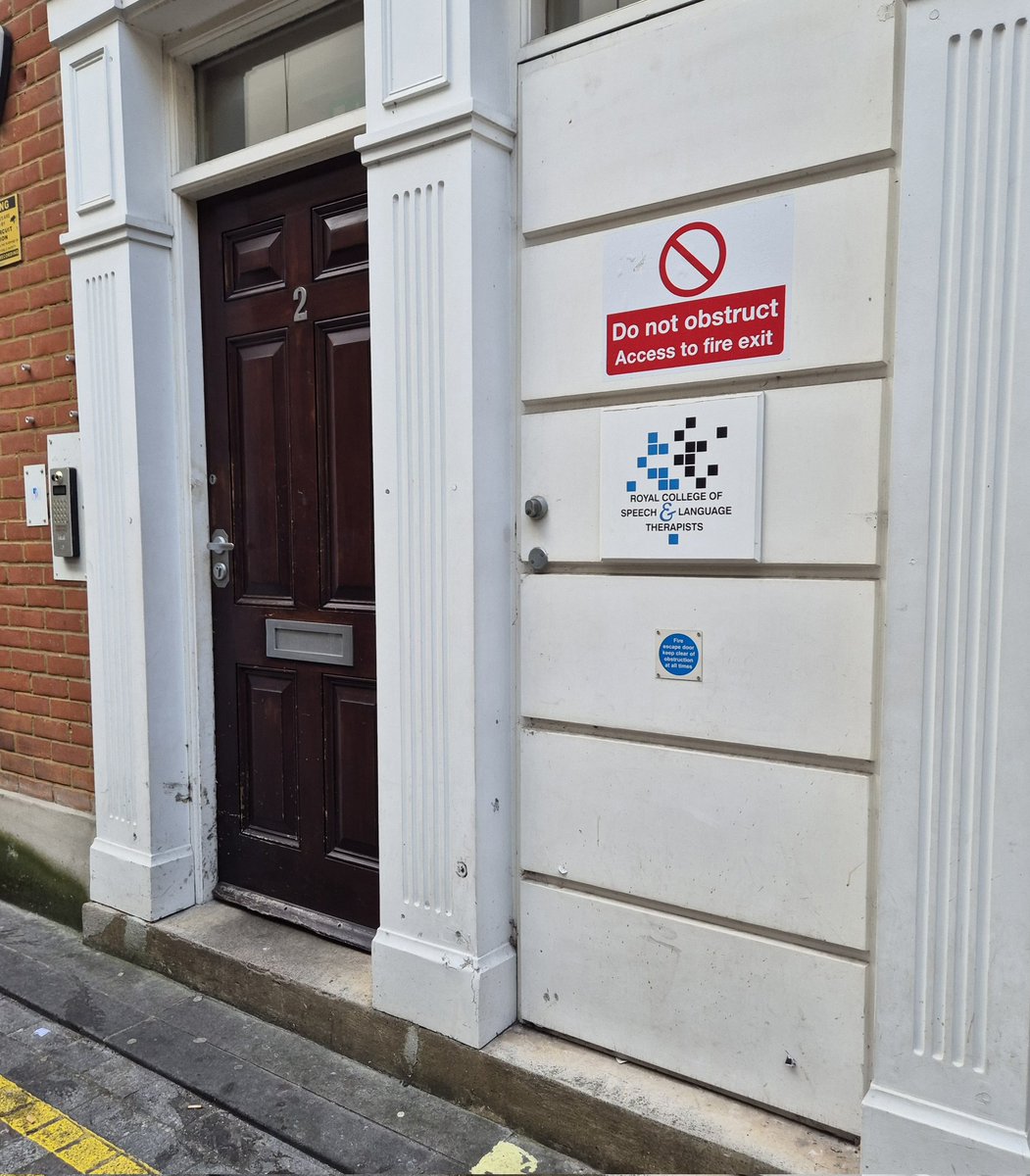 Flying visit to London today to visit the <a href="/RCSLT/">RCSLT 💙</a> Head Office for the <a href="/AHAwards/">AHAwards💙</a> judging day! Thank you for being lovely hosts and good luck to everyone! Roll on the awards in May!!