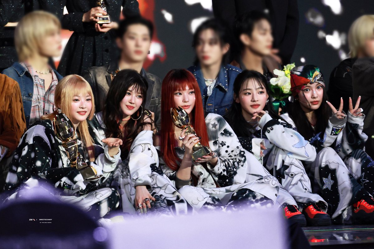 𝐇𝐚𝐩𝐩𝐲 𝐀𝐩𝐫𝐢𝐥 𝐅𝐨𝐨𝐥‘𝐬 𝐃𝐚𝐲

 #NJZ #뉴진스 #NewJeans 
#AprilFoolDay