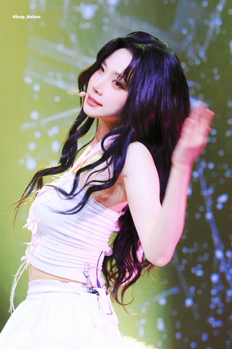 Sleep_Dohee's tweet photo. /ᐠ > ˕ <マ

#김나경 #NAKYOUNG #트리플에스  #tripleS
#만우절 #AprilFoolsDay https://t.co/wjlrJphULW