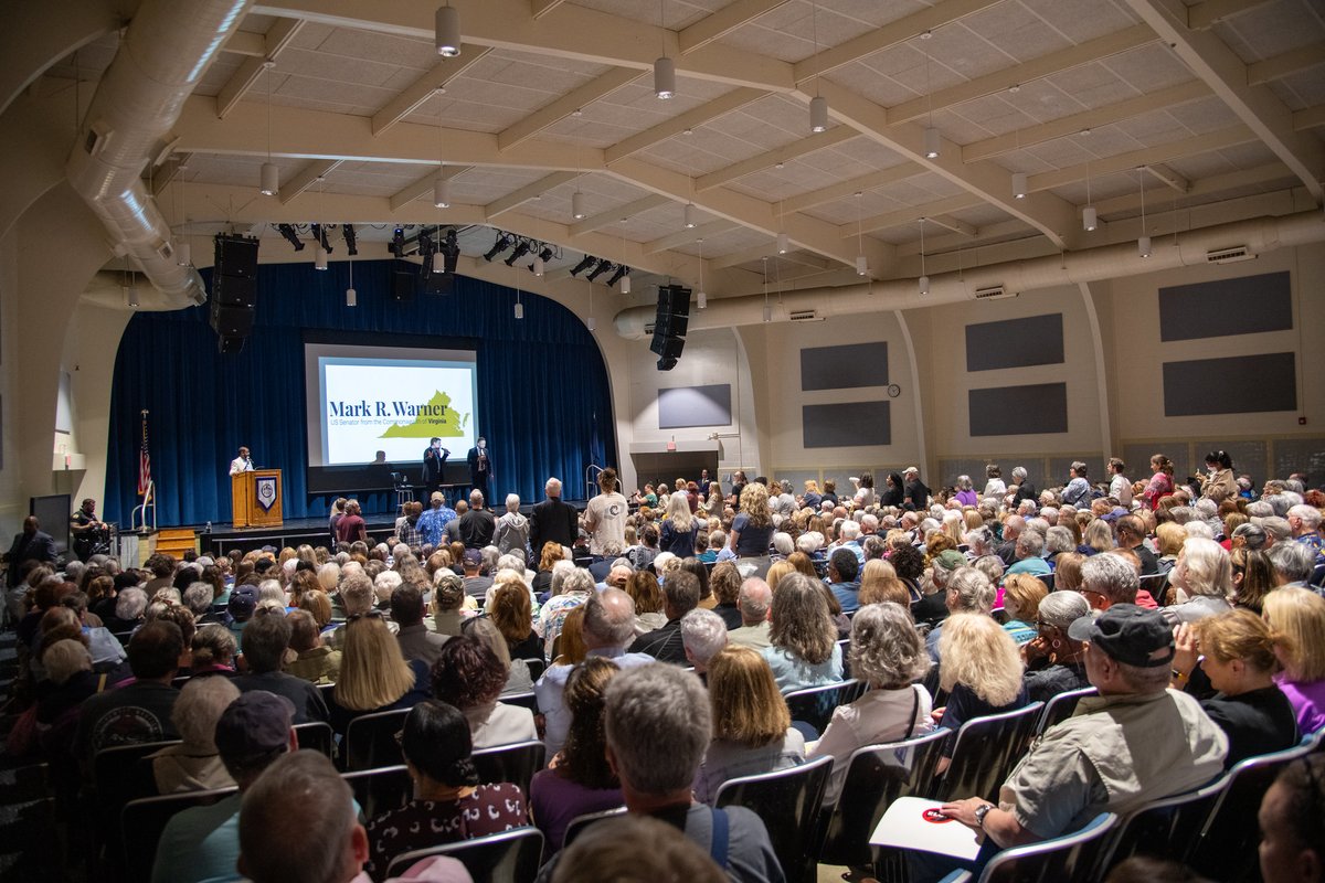 THIS is what democracy looks like! Awesome to hear from 1,500 constituents in Hampton Roads this weekend at two town halls!

I hear, feel, and understand the frustrations with this chaotic administration. I’m taking all that energy back to the Capitol today.