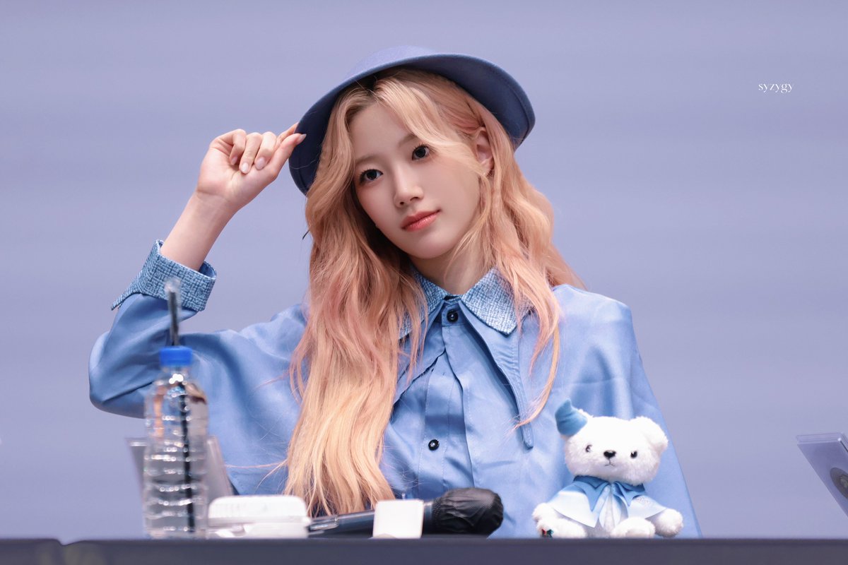 #AprilFoolsDay #만우절 

🎩🌱

#르세라핌 #LE_SSERAFIM  
#카즈하 #KAZUHA #カズハ