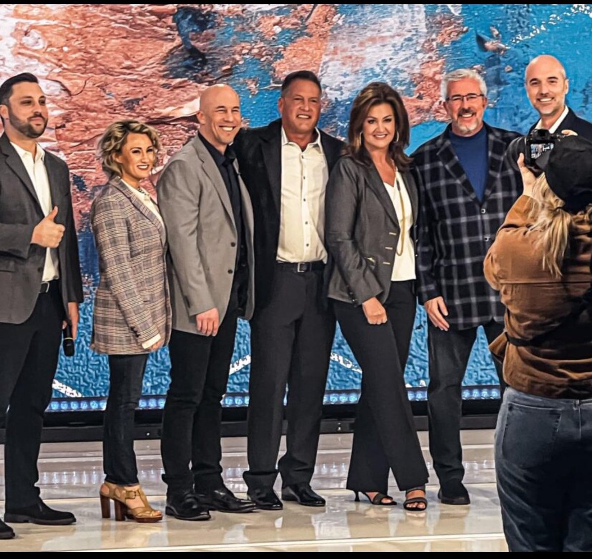 ChristyBrinker1's tweet photo. These aren’t Christian leaders, these are not Shepards, these are corporate professionals who have turned Gods house into a den of thieves. Money over souls, power, over the Lords sheep. #disgusting Christy Brinker Faith Outreach Ministry we’re missing #mattcrouch and more. https://t.co/dTC3eIv4ys
