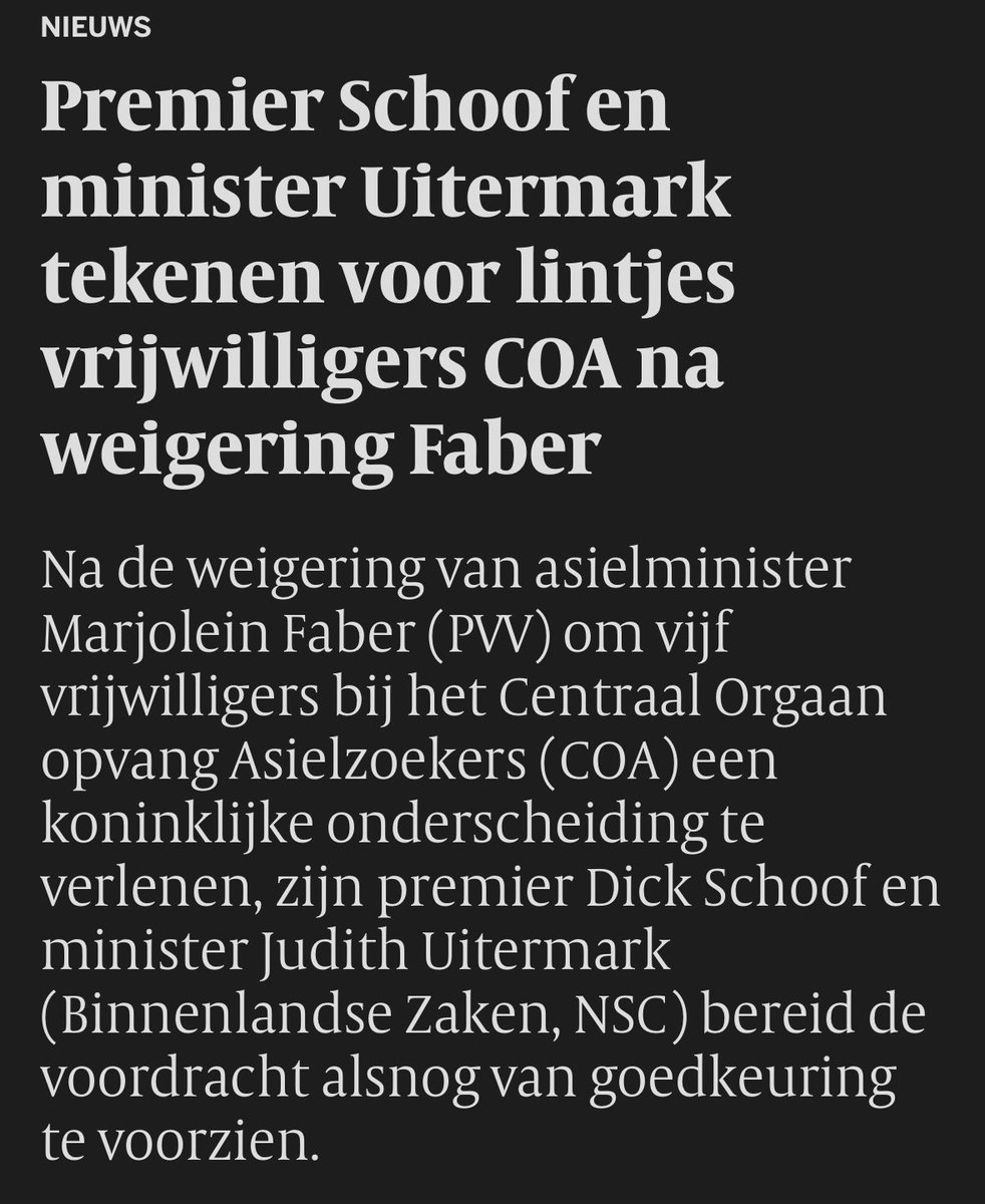 weppus's tweet image. Om aan dit toneel een eind te maken zou het zijne Majesteit de Koning kunnen behagen de vijf eremedailles in dit geval zelf uit te reiken. @volkskrant @koninklijkhuis