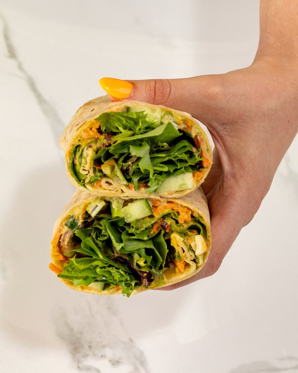 Our mouths are watering just looking at our Veggie Hummus Wrap 🤤

Head to Grabbagreen and start your week right – with a spicy and balanced meal! 🌯💚