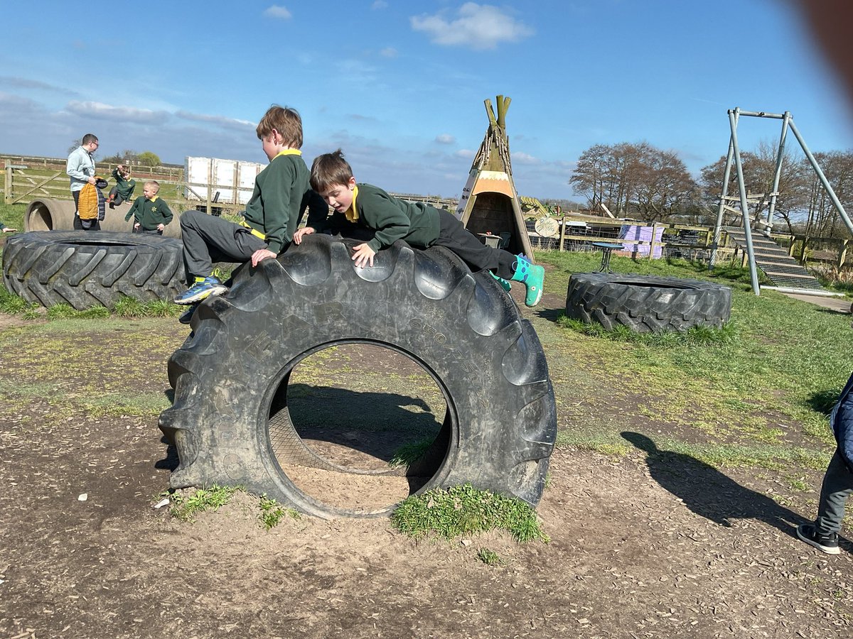 TWITTER CATCH UP! 🚨 Recently, #Year2 visited <a href="/KenyonHallFarm/">Kenyon Hall Farm</a> to learn more about life cycles! 🚜🐷🌱