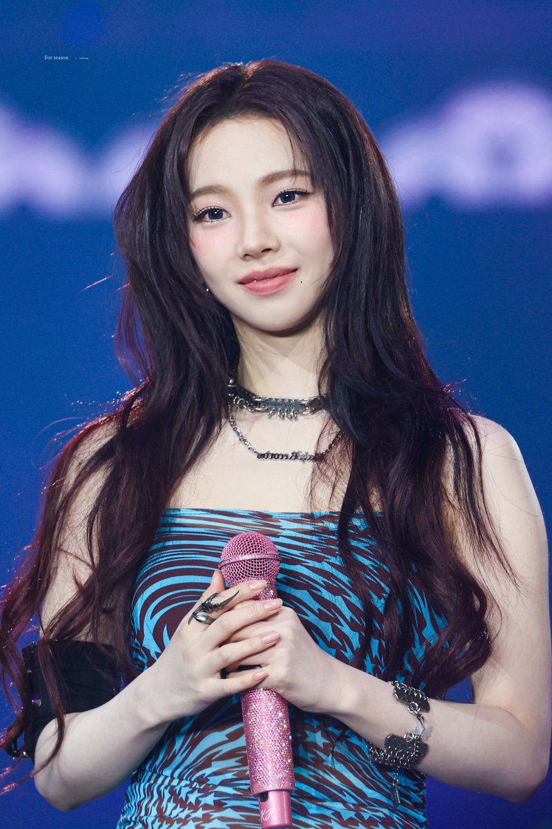 𝑭𝒐𝒓 𝒔𝒆𝒂𝒔𝒐𝒏 tweet media