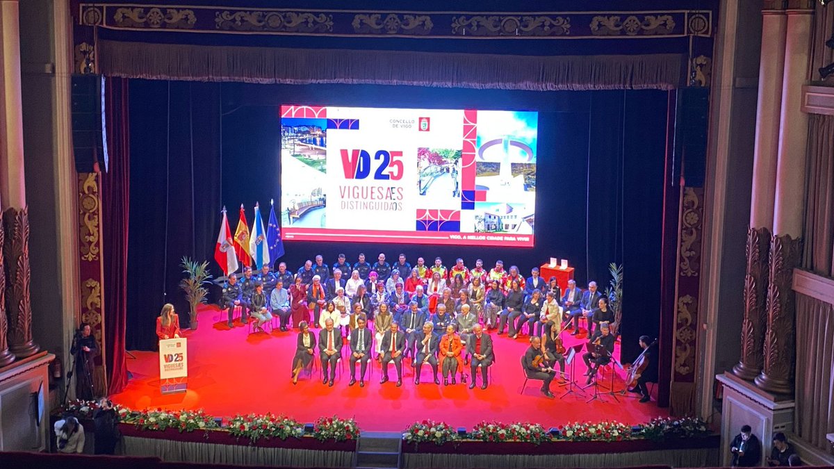 🎖️ APROEMA presente en el homenaje “Vigueses Distinguidos e Medalla da Cidade” 🤝 Nuestra presencia refuerza el vínculo institucional con Vigo, una ciudad clave en la estrategia ambiental de Galicia y con la que mantenemos una estrecha colaboración. <a href="/ConcelloDeVigo/">Alcaldía de Vigo</a>