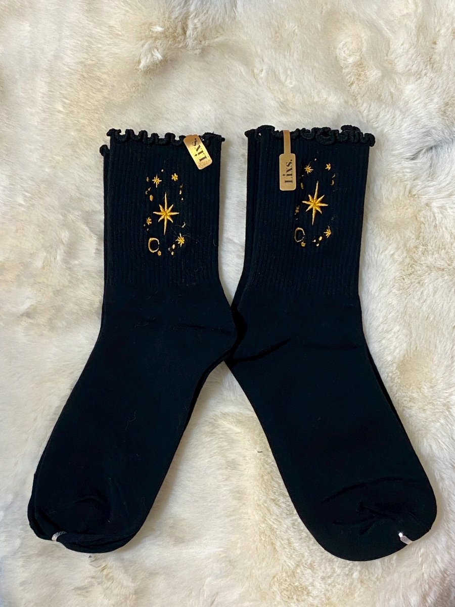 ✨✨UPDATE ✨✨

อัพเดตสินค้าใหม่🧦🧦 
ถุงเท้า Stardust collection✨
เหมาะสำหรับเท้าขนาดไม่เกิน25-25.5cmนะคะ 
เข้าระบบ Shopee &amp; Pinkoi นะคะ สามารถเลือกซื้อได้ทั้งสองช่องทาง
SHOPEE shopee.co.th/product/541249…

PINKOI th.pinkoi.com/product/XYBw6v…