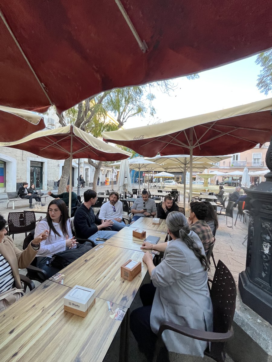 🚀 Así fue nuestra segunda meetup “Tech, Ellas y WordPress” 💜
🎤 Charlas sobre SEO y comunidad con Vanessa y Alba.
🙌 Gracias a nuestros patrocinadores @uca_emprende <a href="/mowomoCom/">mowomo</a> <a href="/comvive/">Comvive</a>  y a nuestro increíble equipo de voluntarias.

#WordPressCádiz #SEO #Marketing
