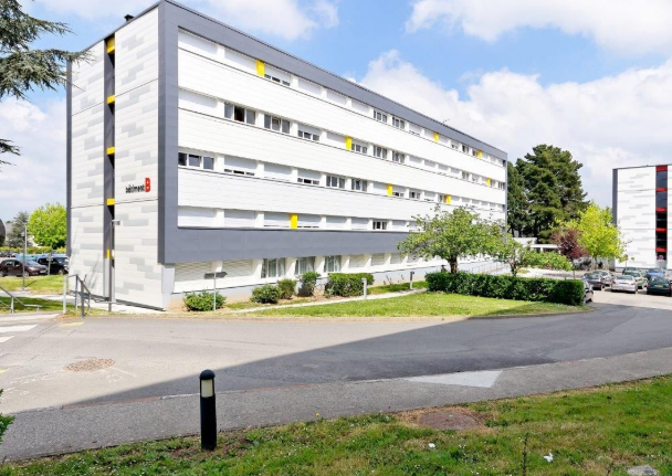 🔥Maintenance des systèmes de #sécurité incendie du Crous de Nantes Pays de la Loire :
7 200 logements sous #protection continue, 2 000 détecteurs de fumée, 50 jours de #maintenance programmée par an, interventions 24h/24 et 7j/7 pour assurer la sécurité de 150 000 étudiants.