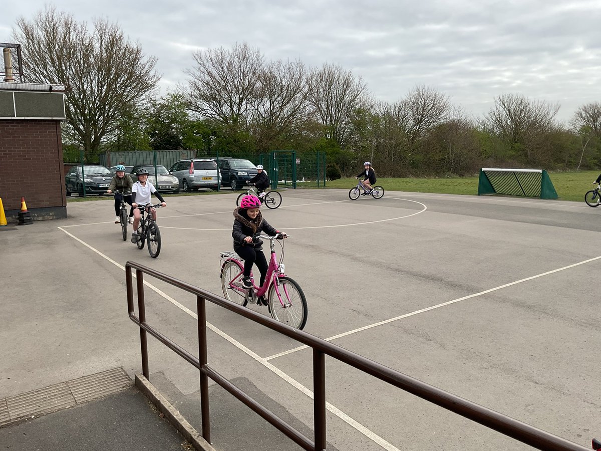 #Year5 are ready for the roads tomorrow after passing the first part of their <a href="/BikeabilityUK/">Bikeability</a> course! <a href="/WiganCouncil/">Wigan Council</a> 🚴
