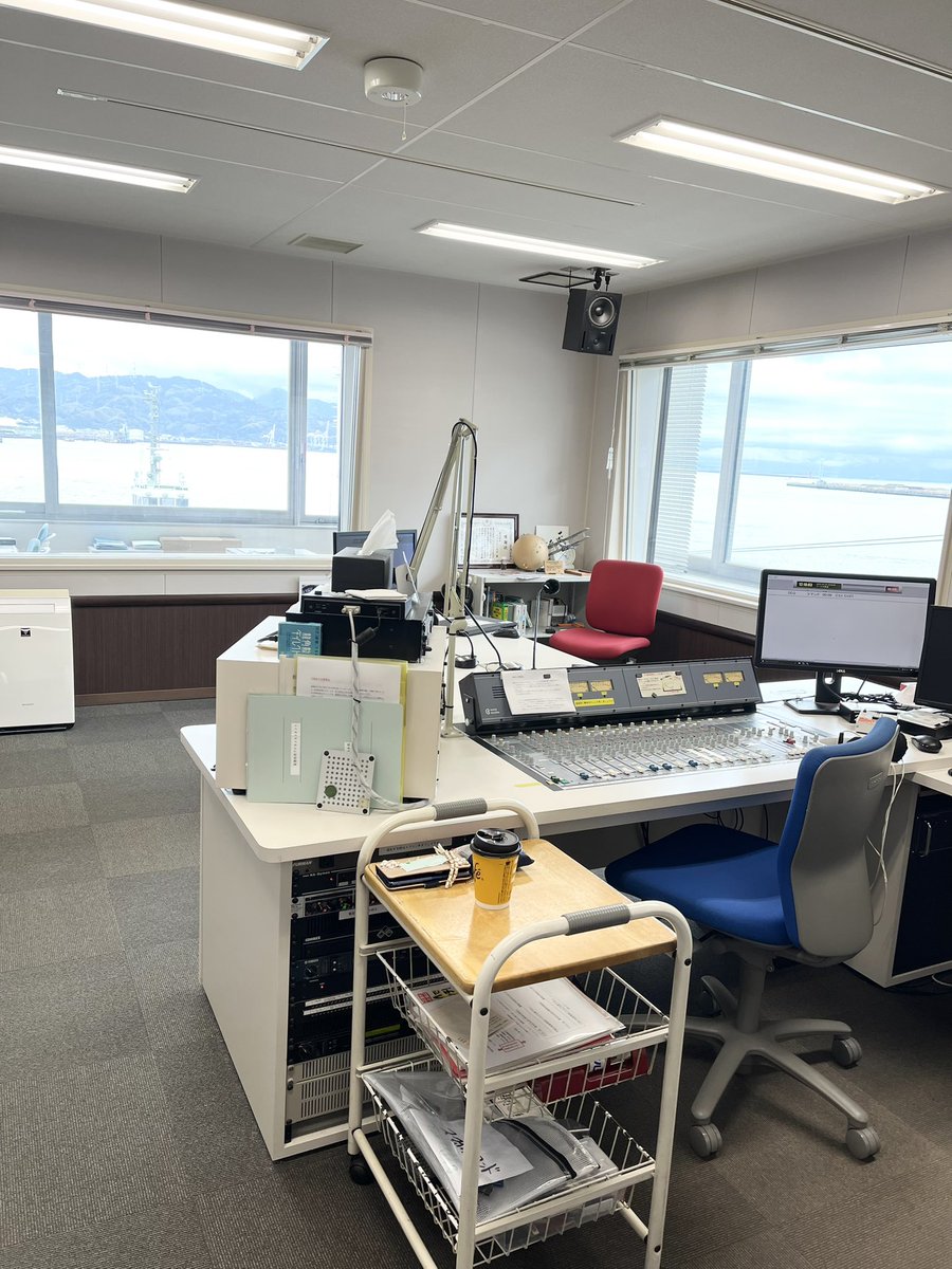 mpal763's tweet photo. 3/31 #エフエムしみず #マリンパル
28年間本当に #ありがとうございました！
楽しかった沢山の想い出がいっぱい詰まったラジオ局も、本日を最後に、さようならです！本放送は既に28日で終了していました！Xの投稿も、そろそろ終了
これまでのマリンパルの歴史や番組の様子が皆様の心に残りますように🙏 https://t.co/J5GOzl4Cwe