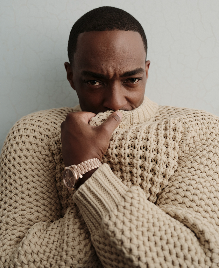 Canali1934's tweet photo. Effortless sophistication, modern versatility. Anthony Mackie embodies the understated elegance of Canali knitwear in the latest editorial for @Esquire. A perfect balance of comfort, texture, and impeccable craftsmanship.
Photos: #AlexanderSaladrigas
Styling: #NickSullivan
Hair by Sincere Gilles for #DirectorsCutInc
Grooming by #LisaRaquel
#Canali1934