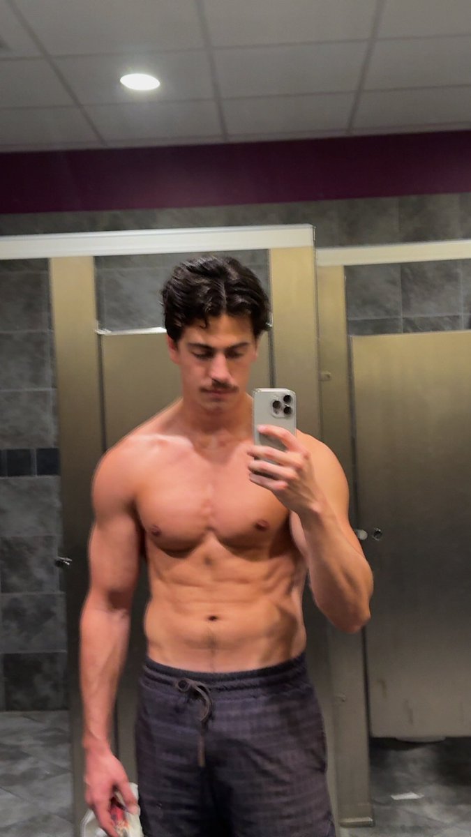 Exclusive content in bio! 💪 <a href="/Passes/">Passes</a>