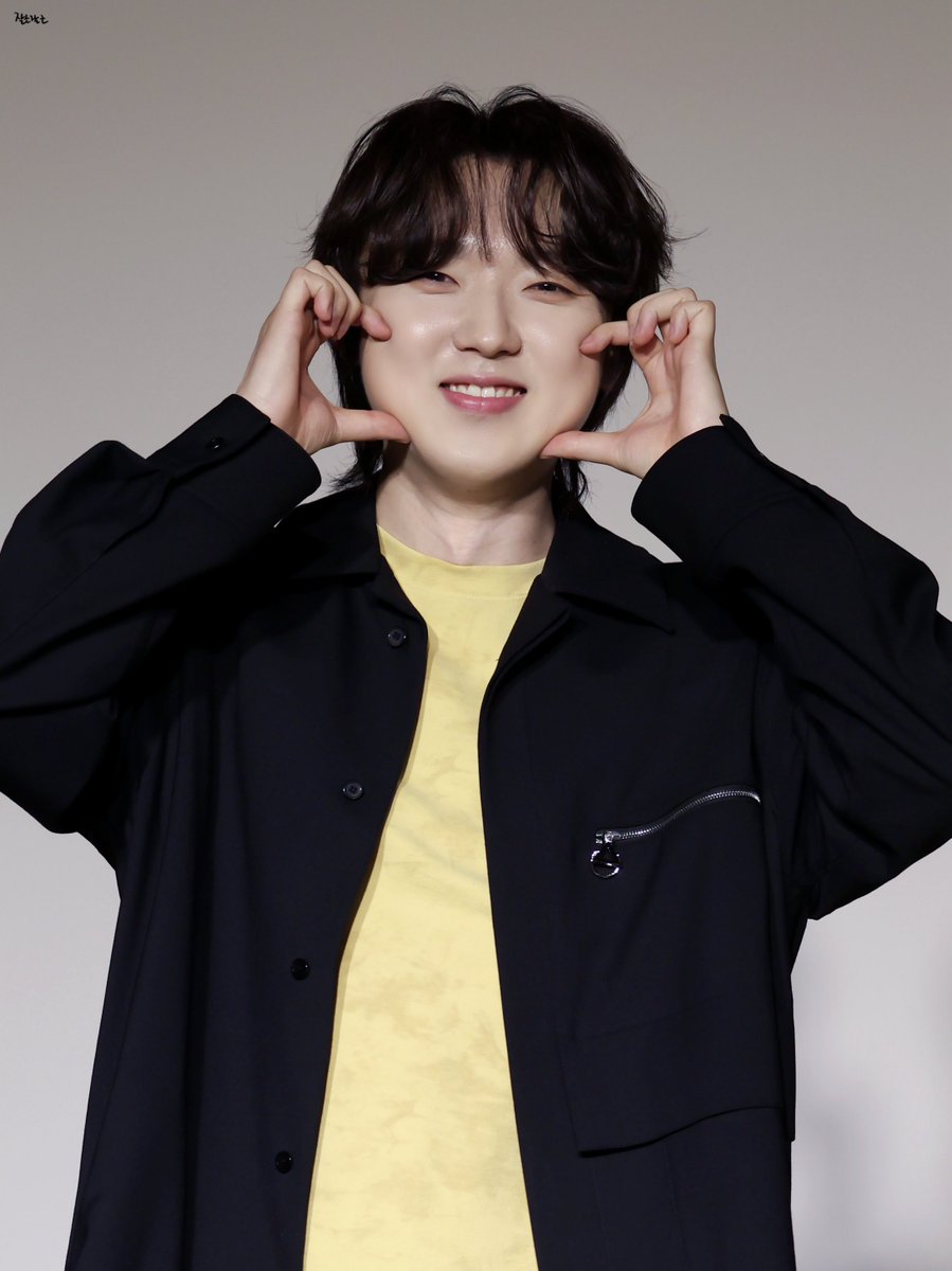 240525 PITTA : New Normal Life 팬사인회

#포레스텔라 #Forestella #강형호 #PITTA