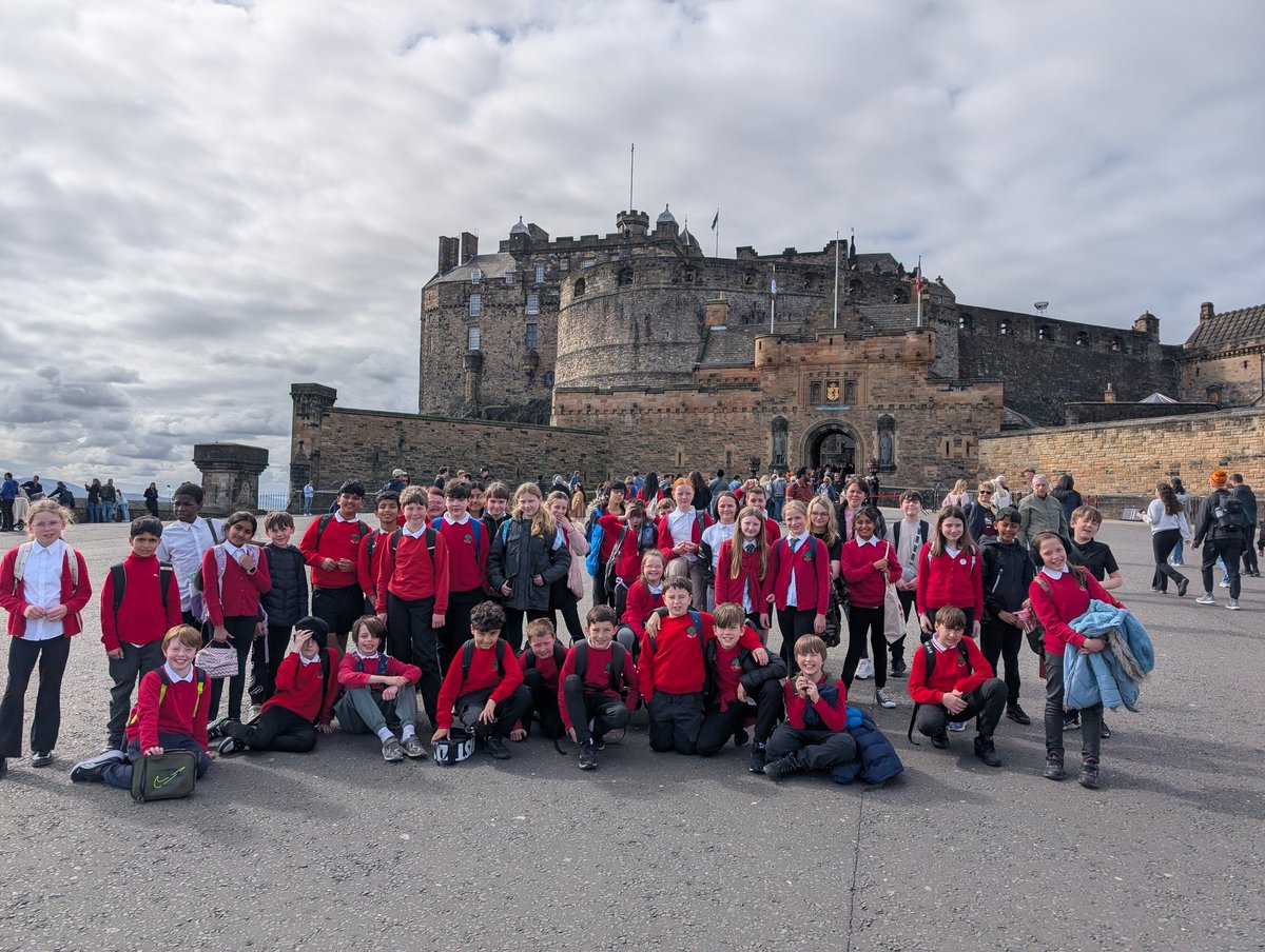Inch View Primary & Nursery School (@inchviewps) on Twitter photo What a great P6 trip today #nationalwarmuseum <a href="/edinburghcastle/">Edinburgh Castle</a>. Fantastic weather for learning and exploring. Thanks to all our helpers too. #ReadyForTomorrow #PKClearn What a great P6 trip today #nationalwarmuseum <a href="/edinburghcastle/">Edinburgh Castle</a>. Fantastic weather for learning and exploring. Thanks to all our helpers too. #ReadyForTomorrow #PKClearn