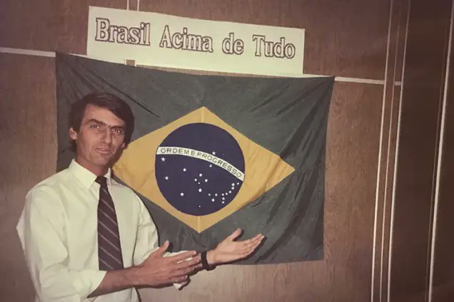 Apontador2's tweet photo. Um resumo do abastardamento da Democracia se explica no conceito de que Bolsonaro é o inimigo comum do sistema. Todos contra um. E um contra todos no combate ao controle sobre o povo. @jairbolsonaro https://t.co/yEy7FQwD0N