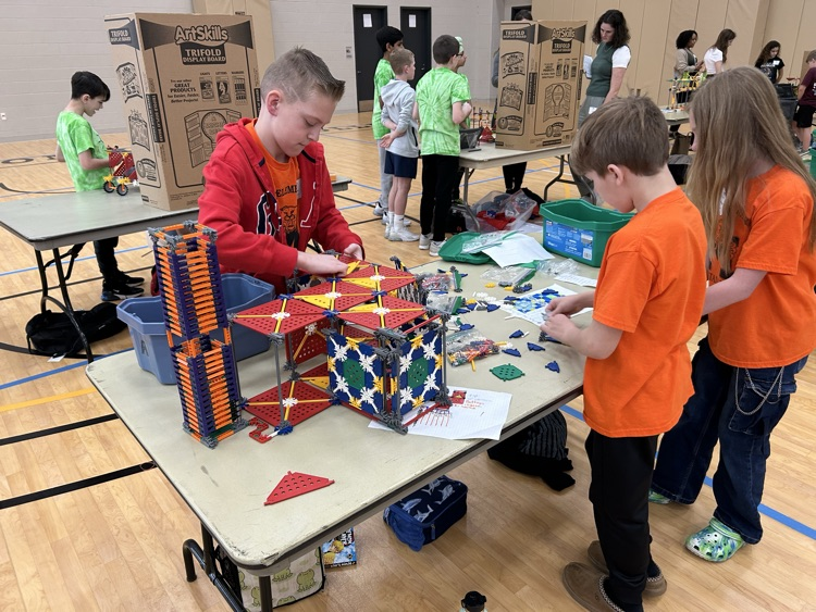 Moore Elem School tweet media