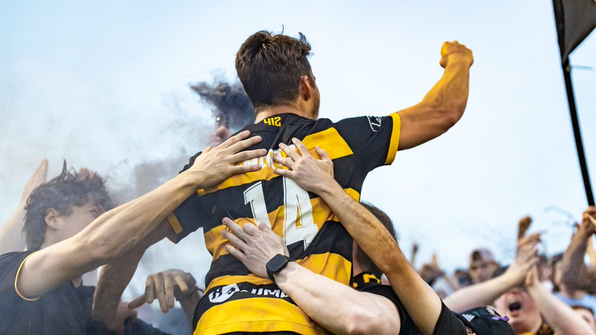 USLChampionship's tweet photo. Is there a better combo than @robbiemertz14 and the @SteelArmy? 😊 https://t.co/eCt24xSmiM