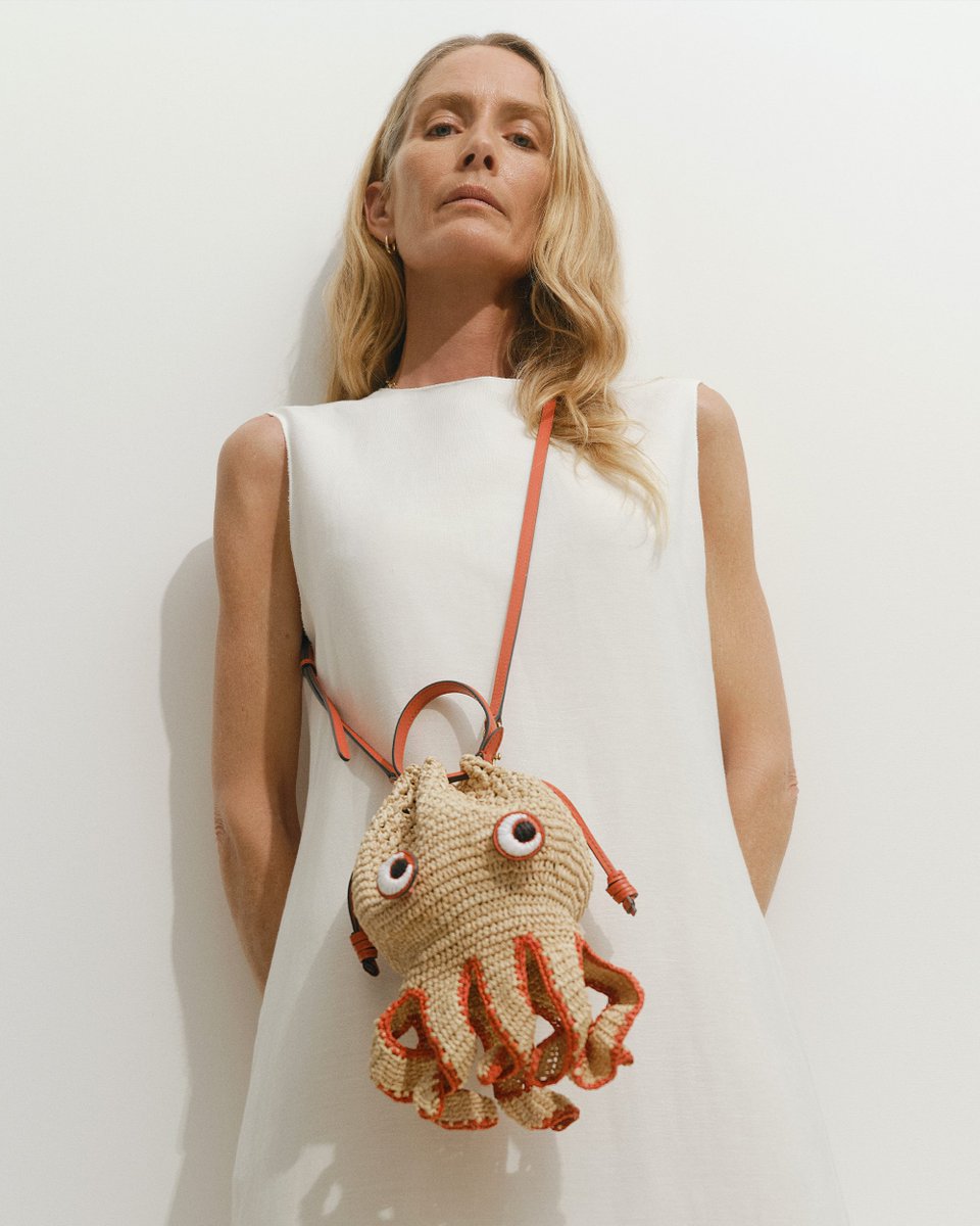anyahindmarch's tweet photo. Grab It by the Tentacle 🐙

Discover our NEW Octopus Cross-body Bag—the perfect charming addition to your holiday wardrobe. Beautifully crafted from natural raffia.

Discover Raffia Crossbody: https://t.co/m3YgwP7zDo

#AnyaHindmarch https://t.co/UY37t0xaik