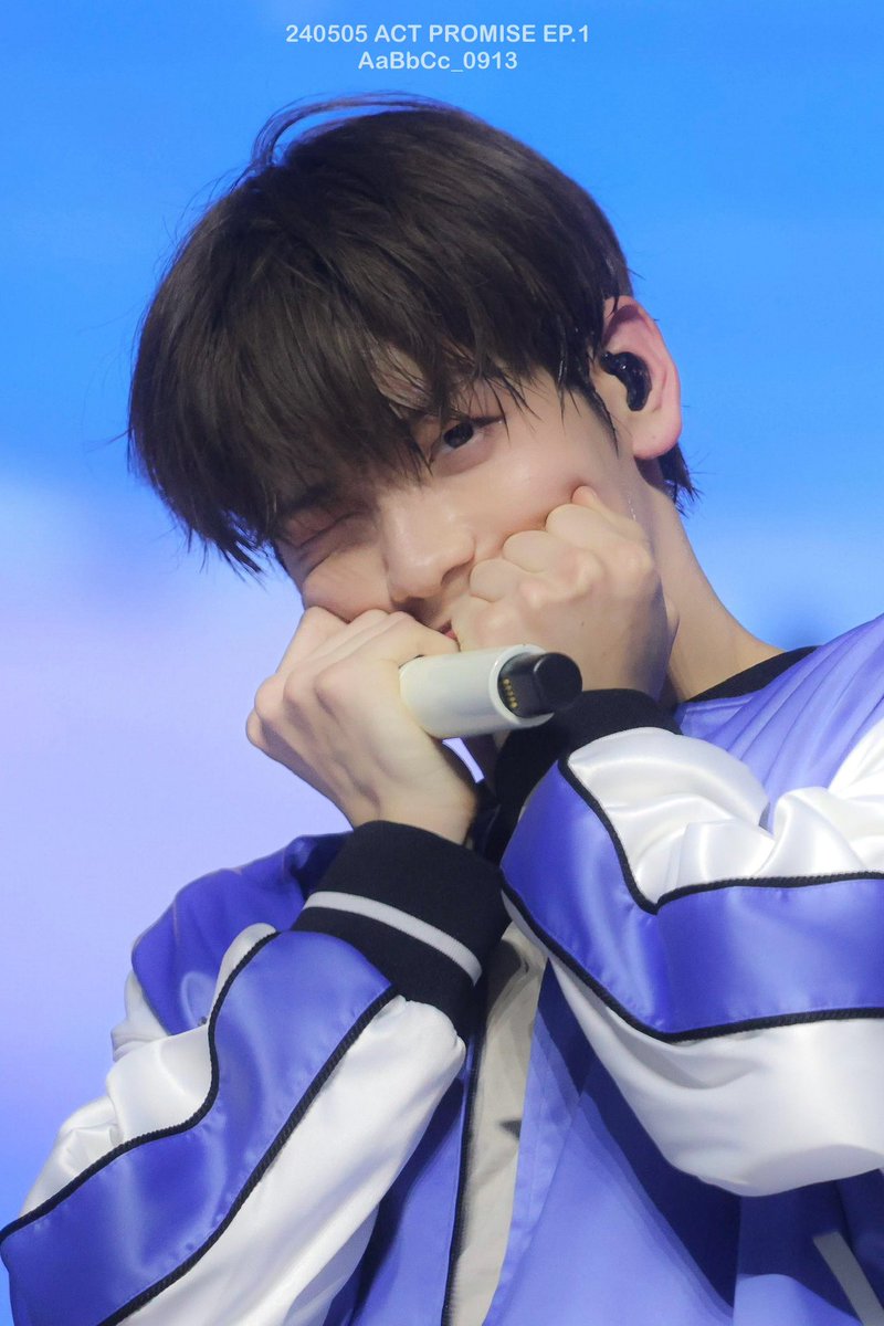 AaBbCc_0913's tweet photo. 진정한 남자는 애교쟁이

#AprilFoolsDay
#수빈 #SOOBIN https://t.co/9sYtACohIk