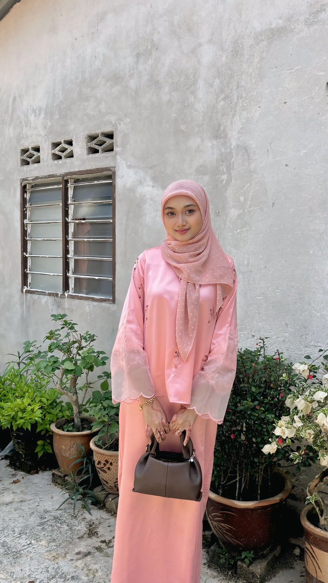 syazkhyar's tweet photo. Eidjust duit raya jap <3 https://t.co/Tfm96PTphX