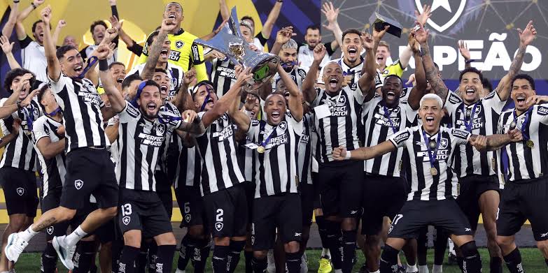 Noitedecopa's tweet photo. CAMPEÕES BRASILEIROS ANO A ANO

🐓Atlético-MG 1937
🇱🇺Bahia 1959
🐷Palmeiras 1960
🐳Santos 1961
🐳Santos 1962
🐳Santos 1963
🐳Santos 1964
🐳Santos 1965
🦊Cruzeiro 1966
🐷Palmeiras 1967
🐷Palmeiras 1967
⭐️Botafogo 1968
🐳Santos 1968
🐷Palmeiras 1969
🇭🇺Fluminense 1970
🐓Atlético-MG 1971
🐷Palmeiras 1972
🐷Palmeiras 1973
💢Vasco 1974
🇦🇹Internacional 1975
🇦🇹Internacional 1976
🇾🇪São Paulo 1977
🏹Guarani 1978
🇦🇹Internacional 1979
🇦🇴Flamengo 1980
🇪🇪Grêmio 1981
🇦🇴Flamengo 1982
🇦🇴Flamengo 1983
🇭🇺Fluminense 1984
🍗Coritiba 1985
🇾🇪São Paulo 1986
🇦🇴Flamengo 1987
🦁Sport 1987
🇱🇺Bahia 1988
💢Vasco 1989
🦅Corinthians 1990
🇾🇪São Paulo 1991
🇦🇴Flamengo 1992
🐷Palmeiras 1993
🐷Palmeiras 1994
⭐️Botafogo 1995
🇪🇪Grêmio 1996
💢Vasco 1997
🦅Corinthians 1998
🦅Corinthians 1999
💢Vasco 2000
🌪Athletico-PR 2001
🐳Santos 2002
🦊Cruzeiro 2003
🐳Santos 2004
🦅Corinthians 2005
🇾🇪São Paulo 2006
🇾🇪São Paulo 2007
🇾🇪São Paulo 2008
🇦🇴Flamengo 2009
🇭🇺Fluminense 2010
🦅Corinthians 2011
🇭🇺Fluminense 2012
🦊Cruzeiro 2013
🦊Cruzeiro 2014
🦅Corinthians 2015
🐷Palmeiras 2016
🦅Corinthians 2017
🐷Palmeiras 2018
🇦🇴Flamengo 2019
🇦🇴Flamengo 2020
🐓Atlético-MG 2021
🐷Palmeiras 2022
🐷Palmeiras 2023
⭐️Botafogo 2024

📰 Noite de Copa | Dep. de Estatísticas