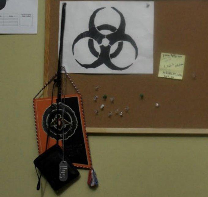 jaimi85012502's tweet image. Airman Nepotism Hire had the kind of racist juvie record that should never have let him into the Air Intelligence Wing, but his stepdad retired from it—he wrote a letter saying he was vewy sowwy—and his messmates voted him “Most Likely Next Base Shooter”—so ofc he was a vatnik