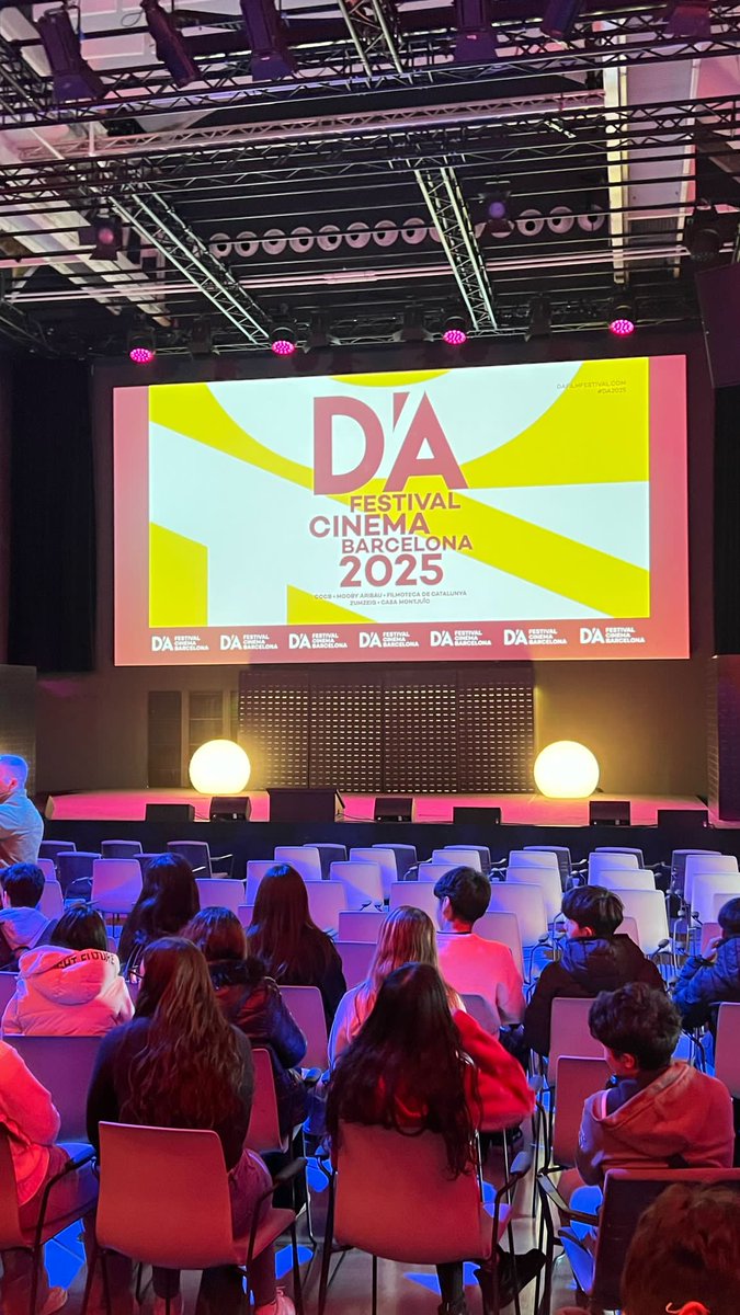 Institut La Sagrera- Sant Andreu (@inslasagrera) on Twitter photo Avui, el nostre alumnat d’Arts Escèniques de 4t d’ESO finalitza la seva escola de l’espectadora al festival D’A, on veurem la pel.li Holly Cow😊 #DA2025 Avui, el nostre alumnat d’Arts Escèniques de 4t d’ESO finalitza la seva escola de l’espectadora al festival D’A, on veurem la pel.li Holly Cow😊 #DA2025