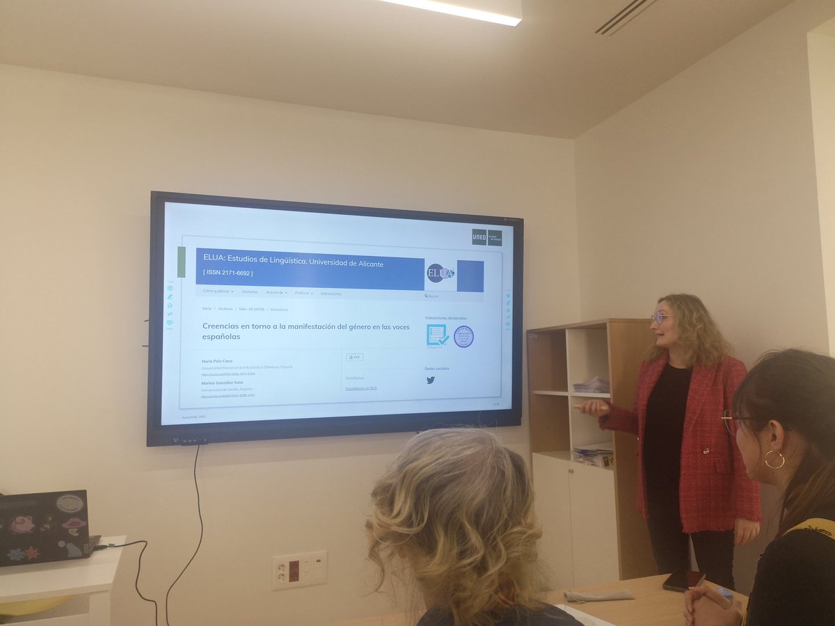 FonoLab: experimentar y aprender fonética (@fonolabf) on Twitter photo <a href="/VctMarrero/">Victoria Marrero</a> <a href="/PabloPerezMol/">Pablo Pérez Molina</a> <a href="/Laura_PSanchez/">Laura Pascual</a> Inmediatamente después, la Dra. <a href="/nuriapolocano/">Nuria Polo Cano</a> (UNED) nos ha dado las claves sobre las «Creencias en torno a la manifestación del género en las voces españolas». <a href="/VctMarrero/">Victoria Marrero</a> <a href="/PabloPerezMol/">Pablo Pérez Molina</a> <a href="/Laura_PSanchez/">Laura Pascual</a> Inmediatamente después, la Dra. <a href="/nuriapolocano/">Nuria Polo Cano</a> (UNED) nos ha dado las claves sobre las «Creencias en torno a la manifestación del género en las voces españolas».