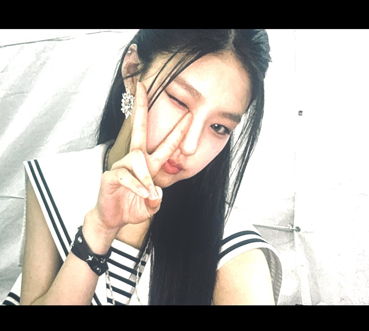 haneul pics tweet media
