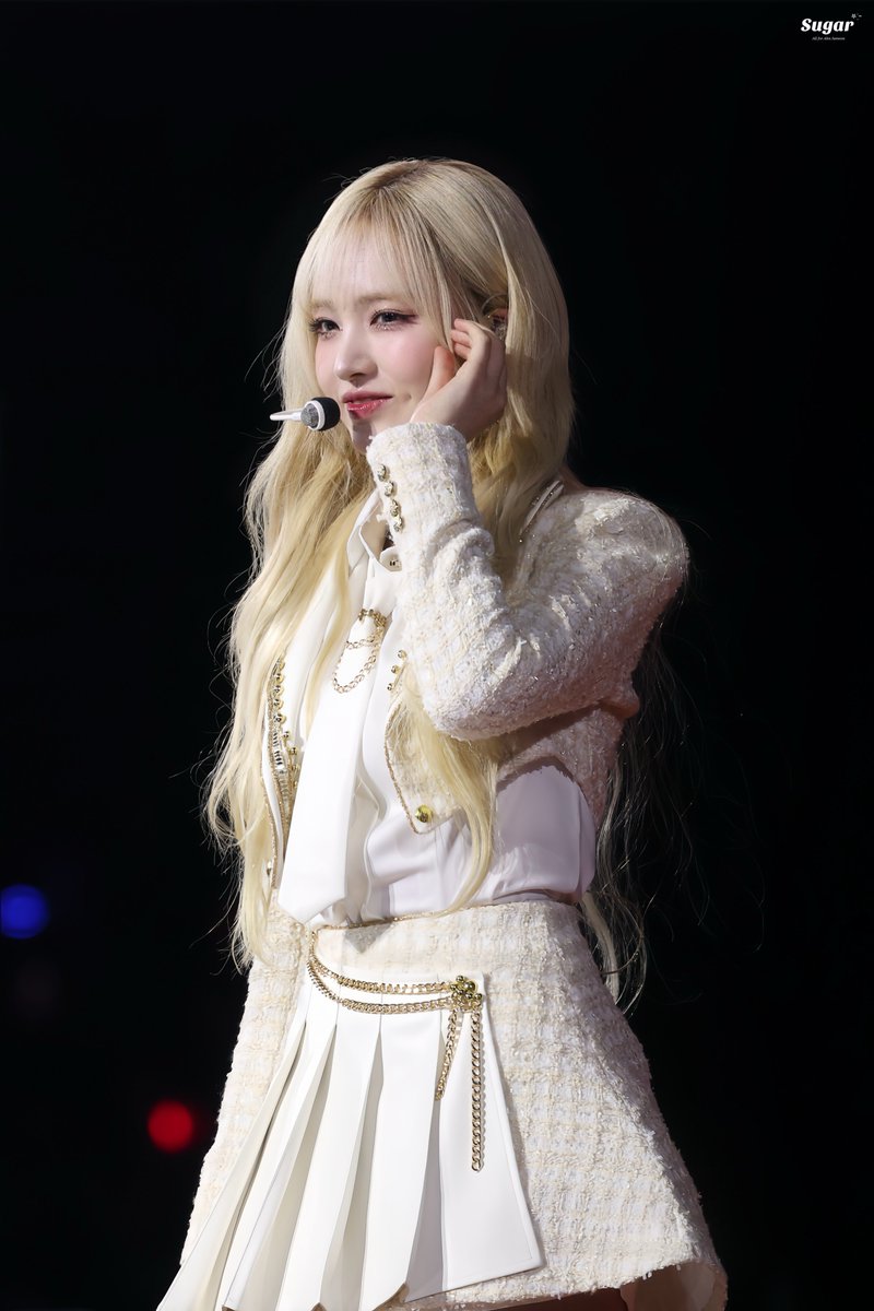 241225
#AprilFoolsDay #만우절 
#LIZ #리즈 #IVE #아이브