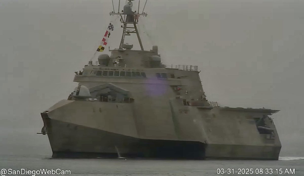 WarshipCam's tweet photo. USS Tulsa (LCS 16) Independence-variant littoral combat ship coming into San Diego - March 31, 2025 #usstulsa #lcs16ย
SRC: YT- SanDiegoWebCam https://t.co/aRNK1NkBTM