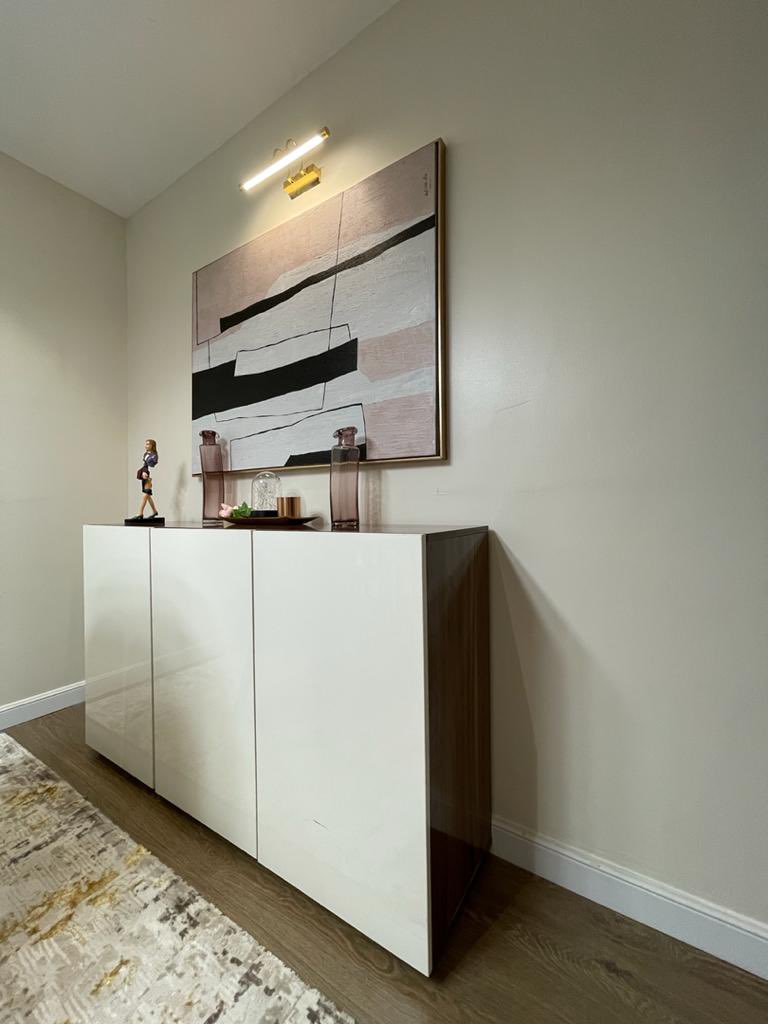 livinglagosng's tweet image. Once you step inside, you’ll never want to leave. Don’t say we didn’t warn you😍😏✨
.
.
.
🛏️ 2 Bed 
🏡 Bluewaters 11F (11th Floor Oceanview)
🇳🇬 Oniru, Lagos.

#LivingLagosGroup #LivingLagosUK #shortletsinlagos #shortletapartment #Airbnb #shortletsng #ExploreHomes #Explorepage