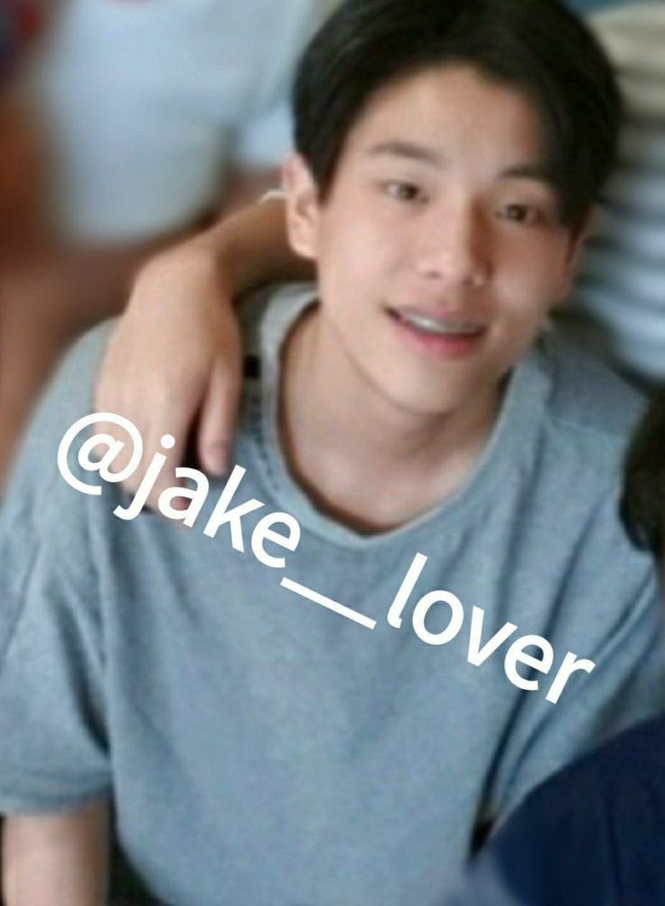 forforland_'s tweet photo. ก่อนจะมีพรีเดเหล็กจัดฟันหล่อๆมาให้สาวกรี๊ดพี่เคยฟันหลอมาก่อน https://t.co/Bge7LYqwAN