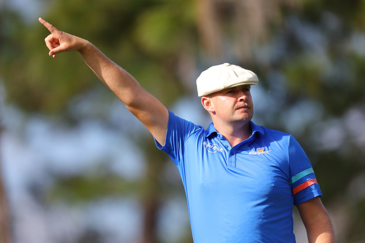 Harry Hall tweet media