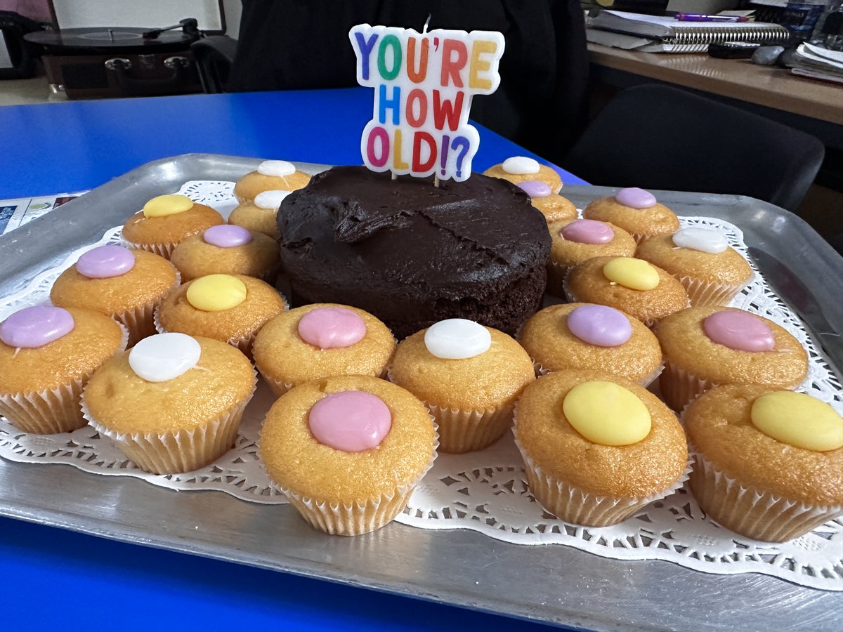 SingleStepsBlog's tweet image. Primary 4/5 @CarleithPSELCC - it was a delight to spend the afternoon with you & reconnect! Not only did you help out with preparations for our visitors next month...you added in a surprise early celebration for Andrew! 🥳
Dank je wel iedereen! 😉🤩
#community