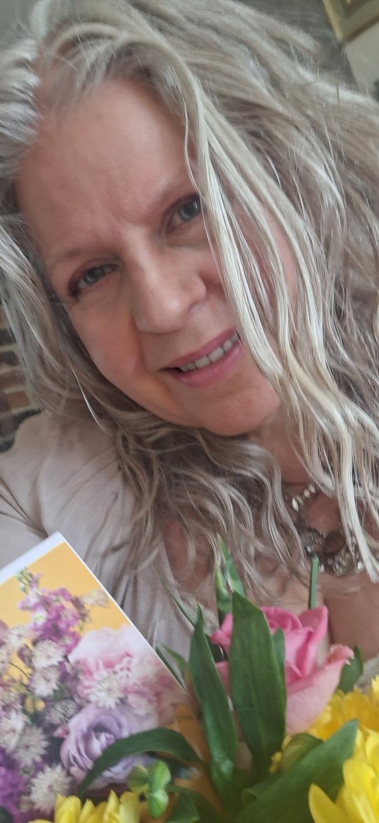 I bladdy love my 5 kids, their partners &amp; 5 grand children, a gorgeous Mothers day thoroughly blessed &amp; spoilt, fave food, cocktails, flowers, chocolates, hugs, giggles, playing outside, cards, pressies, stories 📖 Love is The Answer' mum always said 💕💐🍹☀️🎵🤗🙏#precioustimes