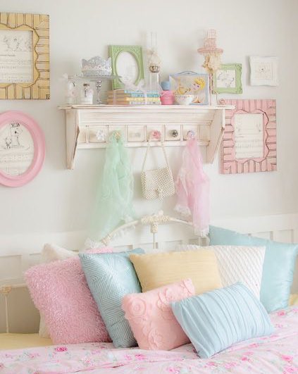 jennaa1010's tweet image. Forced to have a normal spring. Meant to forever have a 2012 pastel spring. #pastelaesthetic #tumblr 💗🌸🩵