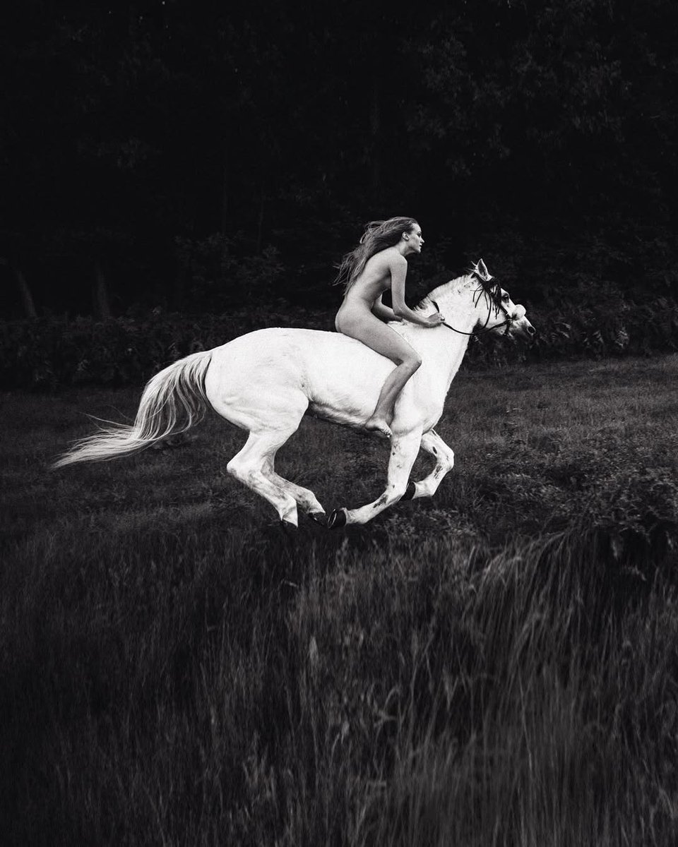 Photo by Maud Chalard https://t.co/aol3VzJXzB