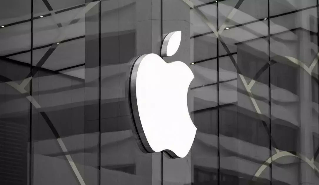 TweetThreatNews's tweet image. Apple has been fined €150M by French regulators for anti-competitive use of its App Tracking Transparency tool, which allegedly favors its market position over smaller app publishers. 🇫🇷 #Apple #PrivacyTool #Antitrust

link: ift.tt/i8sCfU7