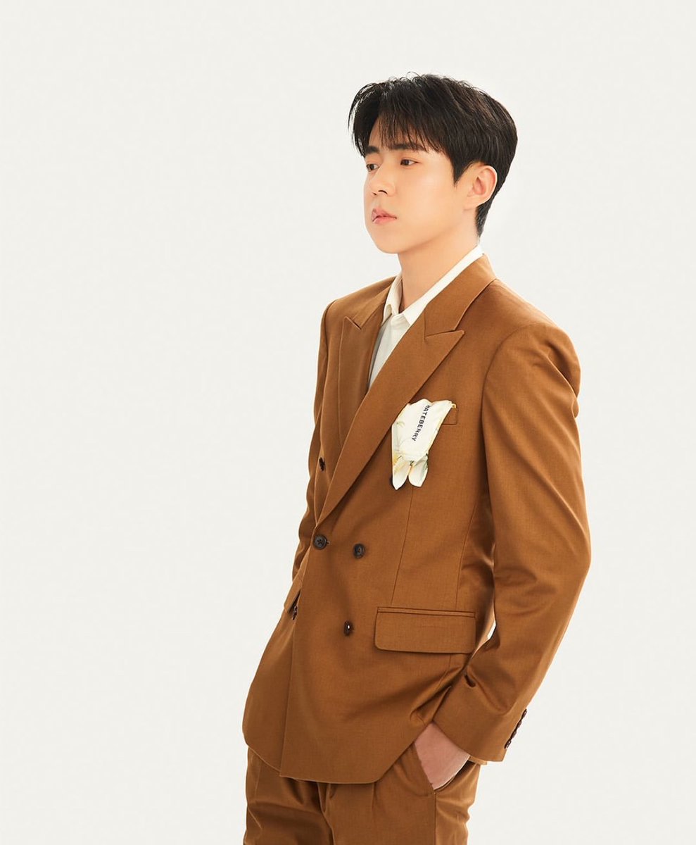 BeBeeluvIsBanky's tweet image. น้องแดนลูกกกกก หล่อมากกกก 

Scarf 💐

Whisper of Mimosa💐 สัมผัสความผ่อนคลายอันเป็นนิรันดร์ ด้วยกลิ่นหอมอ่อนโยนราวกับเสียงกระซิบที่นุ่มนวล

Drifting away in the timeless embrace of mimosa flower

#WhisperofMimosa #PerfumeReedDiffuser #ก้านไม้หอมปรับอากาศ #Hateberryscent