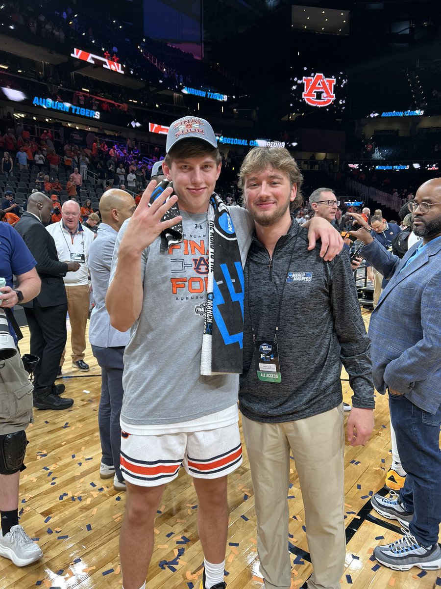 Parker Lovett (@parkernlovett) on Twitter photo Pretty unbelievable weekend with <a href="/LaGrangeSMC/">LaGrange College Sports Management Club</a> working the <a href="/NCAA/">NCAA</a> South Regional in Atlanta!
Grateful for all of the opportunities myself and <a href="/LaGrangeMBB/">LaGrange College Menโs Basketball</a> have gotten over the last 3 years! Pretty unbelievable weekend with <a href="/LaGrangeSMC/">LaGrange College Sports Management Club</a> working the <a href="/NCAA/">NCAA</a> South Regional in Atlanta!
Grateful for all of the opportunities myself and <a href="/LaGrangeMBB/">LaGrange College Menโs Basketball</a> have gotten over the last 3 years!