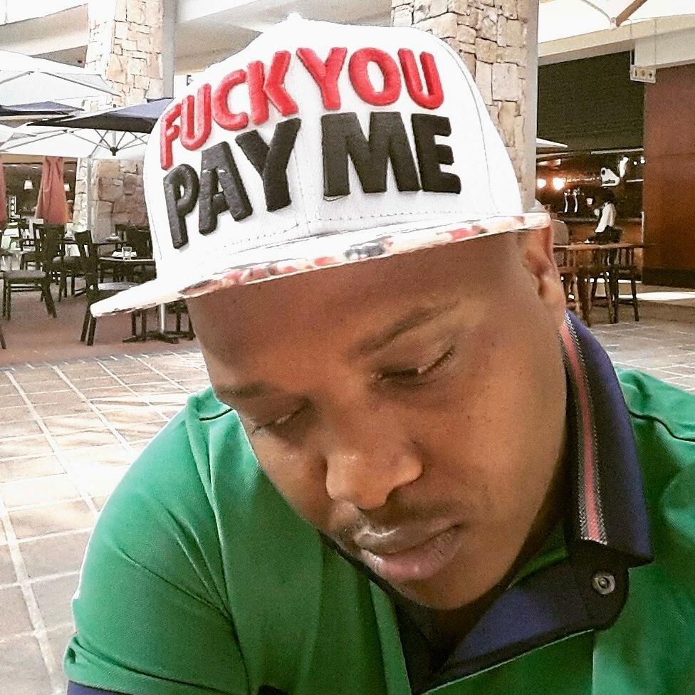 PhilMphela's tweet image. So an industry acquaintance today gave me unsolicited advice about not getting into payment fight publicly ... &quot;because it would make brands afraid to work with you&quot;. 

Waitse I just chuckled and didn&apos;t respond. 

BLACK PEOPLE! Stop this. Being hired is not a favour but an…