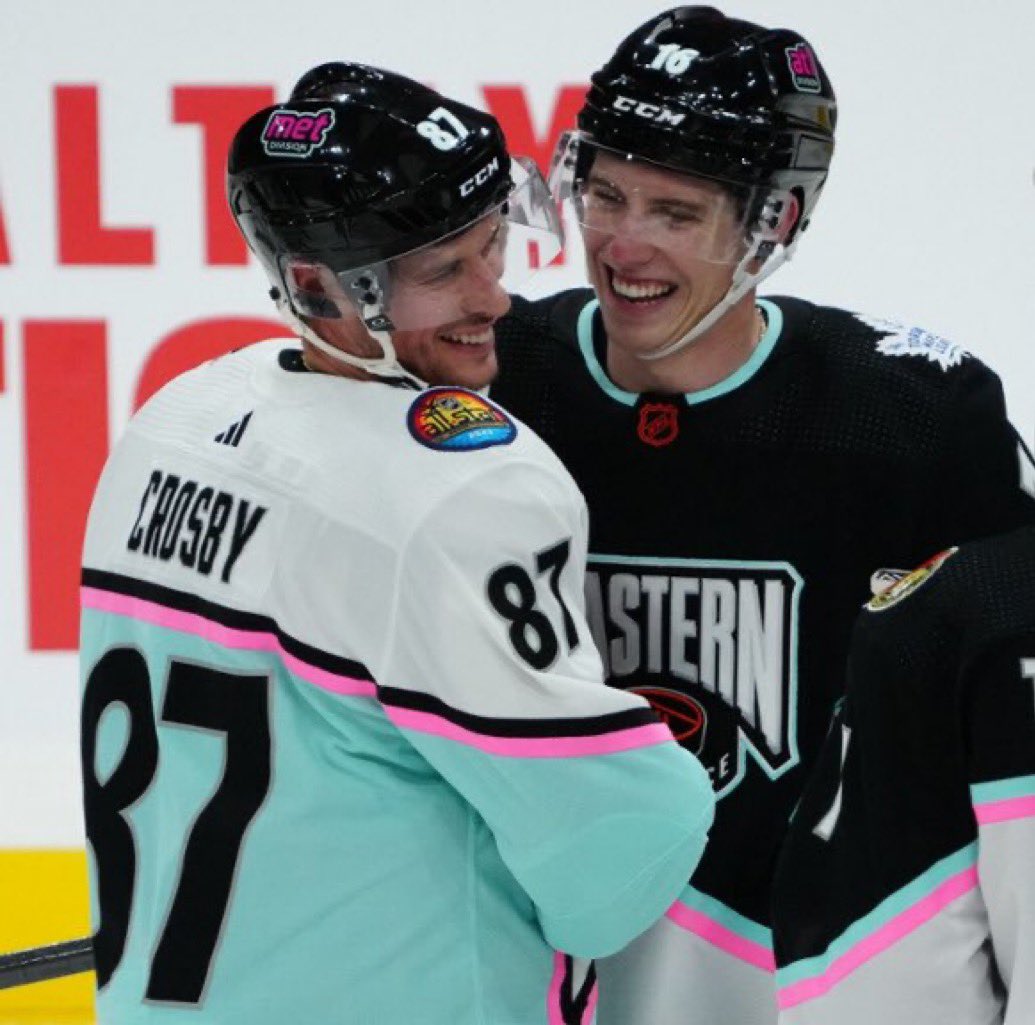 CL0ISLUVR's tweet image. #whatisgoingon