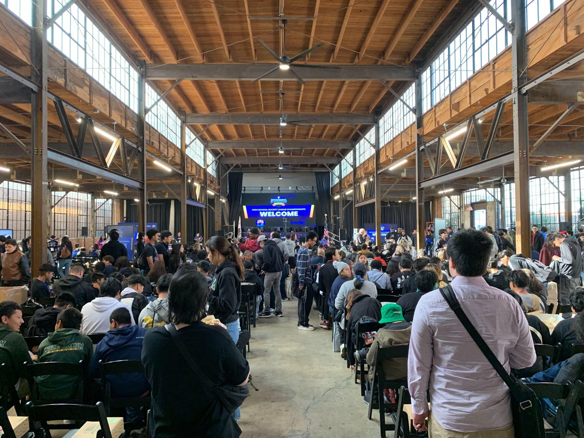 Generation Esports (@joingenesports) on Twitter photo 🎉 Congrats to <a href="/MaclayMiddle/">Maclay Middle School</a> & Franklin HS—winners of the first-ever GAME ON! <a href="/LASchools/">Los Angeles Unified</a> Secondary Esports Championship at the SoLa Beehive! Huge shoutout to all students, educators & community leaders showing how powerful esports in education can be! <a href="/HSELesports/">High School Esports League</a> 🎉 Congrats to <a href="/MaclayMiddle/">Maclay Middle School</a> & Franklin HS—winners of the first-ever GAME ON! <a href="/LASchools/">Los Angeles Unified</a> Secondary Esports Championship at the SoLa Beehive! Huge shoutout to all students, educators & community leaders showing how powerful esports in education can be! <a href="/HSELesports/">High School Esports League</a>