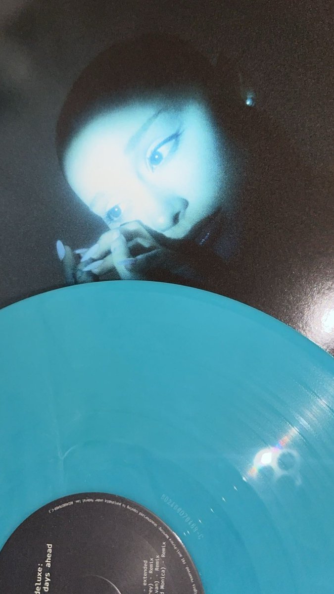 sethspov's tweet photo. i’m so glad I went with my gut and bought both eternal sunshine: brighter days ahead pressings- they’re gorgeous https://t.co/RdD8yWJU08