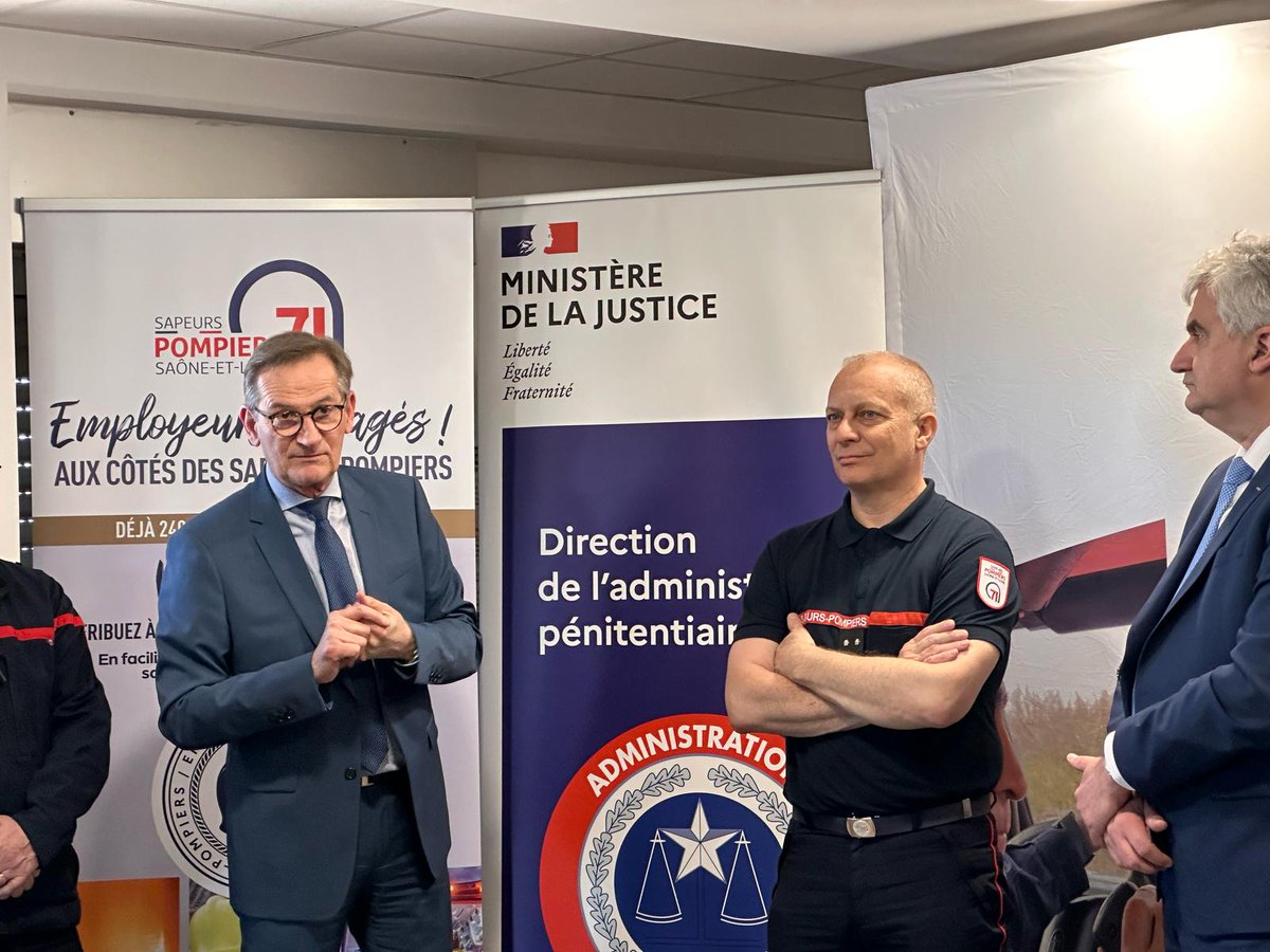 Sapeurs-pompiers de Saône-et-Loire (@sdis71) on Twitter photo #EmployeursEngagés | Remise du label "employeur partenaire" à <a href="/disp_dijon/">DISP de Dijon</a> et du diplôme d'employeur citoyen au service pénitentiaire d’insertion et de probation de Mâcon.
👏Bravo à ces établissements qui aident à la disponibilité opérationnelle sur nos territoires !📷L.R. Guérin #EmployeursEngagés | Remise du label "employeur partenaire" à <a href="/disp_dijon/">DISP de Dijon</a> et du diplôme d'employeur citoyen au service pénitentiaire d’insertion et de probation de Mâcon.
👏Bravo à ces établissements qui aident à la disponibilité opérationnelle sur nos territoires !📷L.R. Guérin