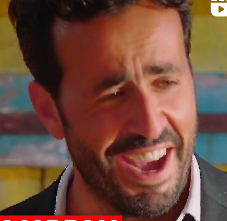 Jonathan cohen jouant avec subtilité la tête qu'il fait tout le temps.... 

(un peu comme <a href="/pierreniney/">Pierre Niney</a> dans Monte-Cristo tout le long du film même quand il fait l'anglais. )